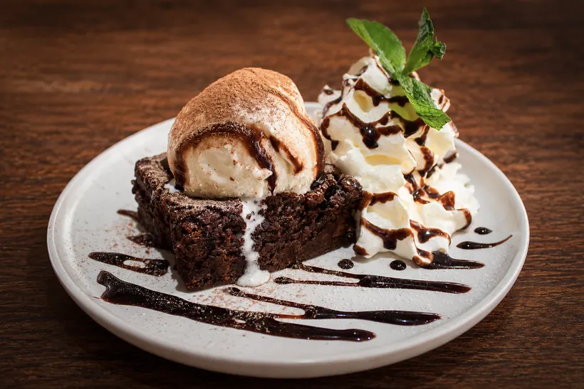 Chocolate brownie with ice cream